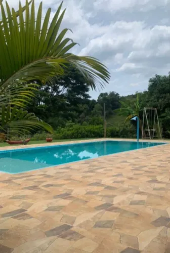 Sítio para locação finais de semana/Igarapé 