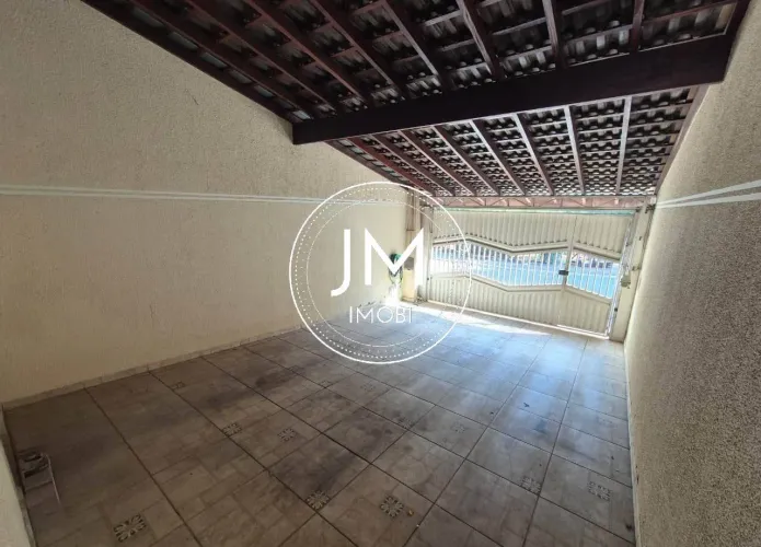 Casa a venda Hortolândia com 3 Qts (1 Suíte) e Quintal com Churrasqueira
