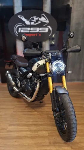 Triumph Scrambler 400-X