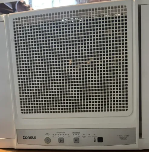 Ar-Condicionado de Janela Consul 7.500 BTUs 220V - Selo A Procel (Excelente Estado)
