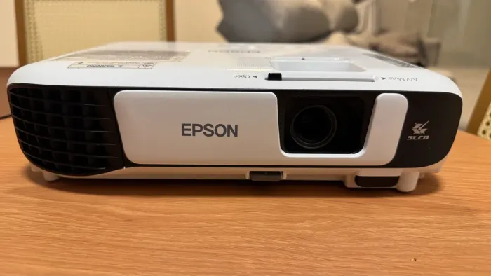 Projetor Epson PowerLite S41 + (H842A)