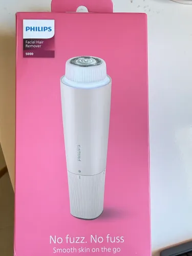 Aparador de Pelos Faciais Philips