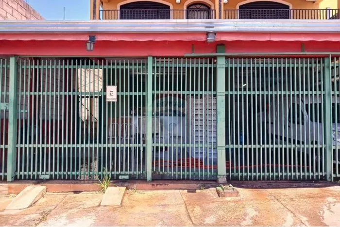 Salão e casa comercial Avenida Carlos Botelho -Nova Odessa - SP