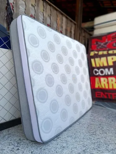Colchão Queen muito bom, Aceito Cartão e Entrego