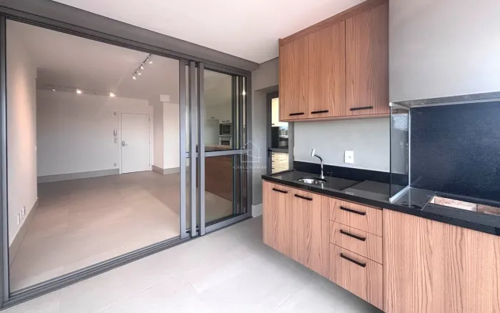 Apartamento com 3 Quartos para alugar, 117m² - Cambuí