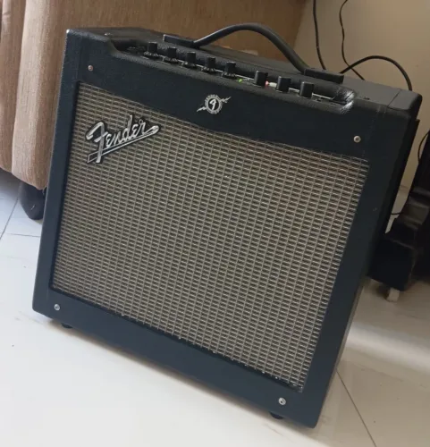 Amplificador Fender Mustang II 40W