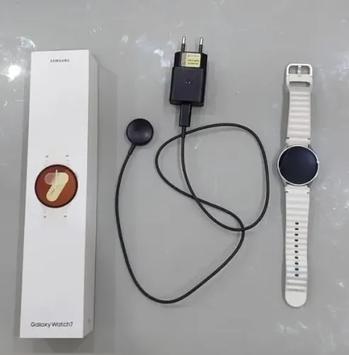 Galaxy Watch7 40mm Bluetooth/Wi-Fi/GPS - SM-L300 - Excelente Estado