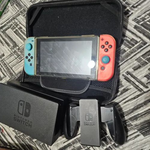 Nintendo Swich V1 com Case, e controle Extra