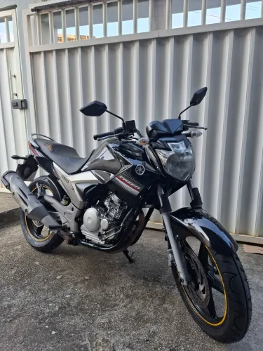 Troco Yamaha Fazer 250 por Lander/Tenere