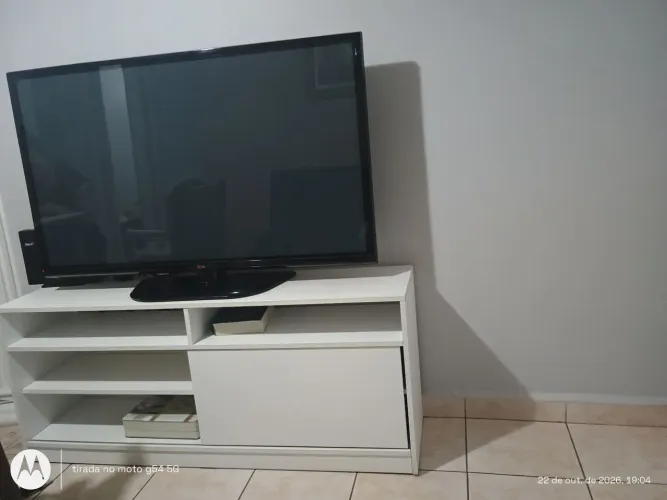 Tv LG  Plasma 51 polegadas com. Rack 