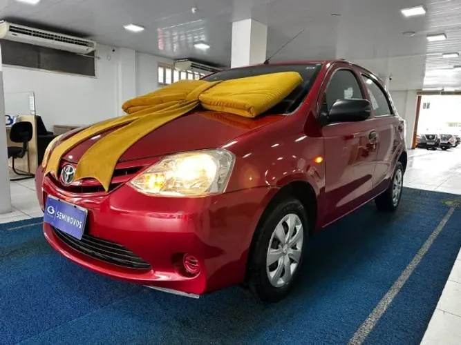 Toyota Etios X 1.3 Flex 16V 5P Mec. 2013