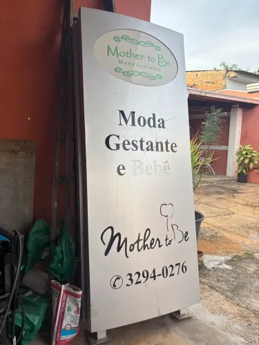 Vendo placa com iluminação, fixa no chão (chumbado)