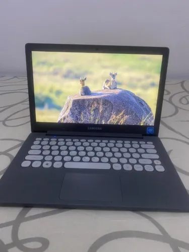 Notebook Samsung Flash F30 + Upgrade(SSD 480GB WD GREEN M2 2280) *Muito bem conservado*