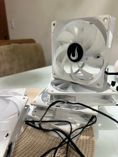 Rise Mode Frost RGB - kit de ventoinhas para computador