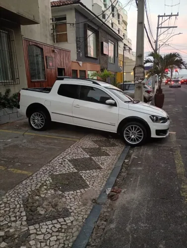 Volkswagen Saveiro Highline 1.6 T. Flex 8V CD 2016
