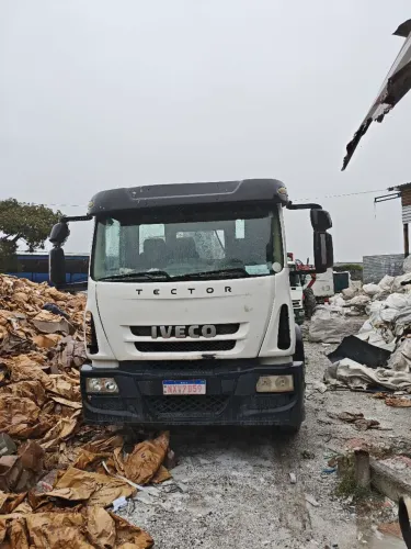 IVECO TECTOR 240E22 2013