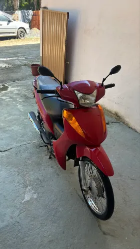 Honda Biz 100 Vermelha - Econômica e boa