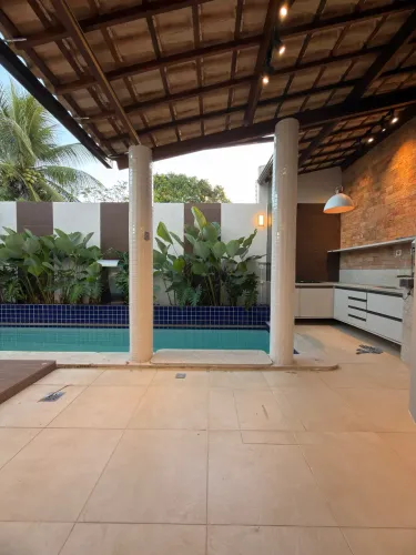 Matheus Caribé Aluga | Casa de alto padrão com 3 suítes e piscina no Bairro Sim