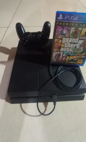Estou vendendo esse ps4 FAT 