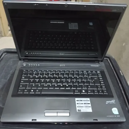 Notebook STI Semp Toshiba IS 1556 2G RAM tela 15.4" Celeron 575 HD 160G DVD RW
