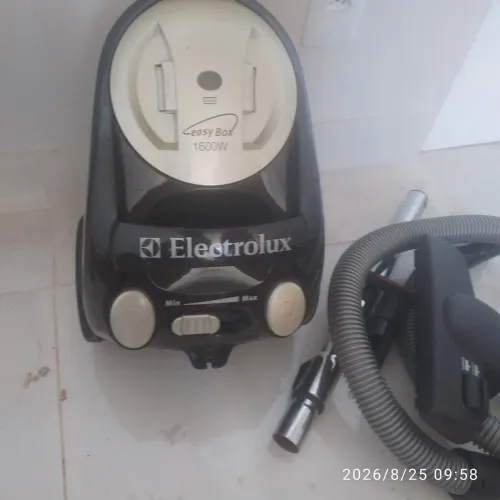 Aspirador de pó Eletrolux easy box, excelente estado de conservação
