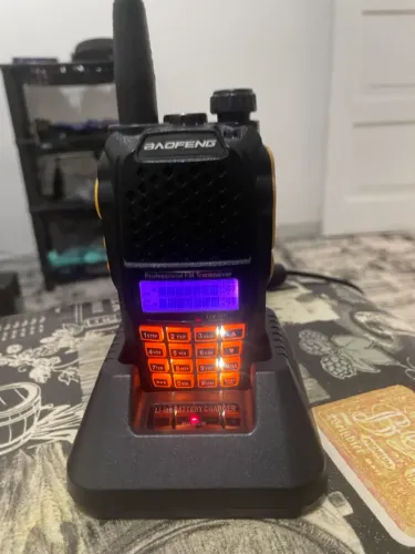 Rádios Baofeng UV-5R e UV-6R