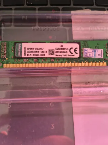 Memória DDR3 4gigas 1600F