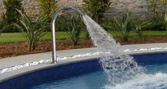 Cascata Slim Naja Tubular Piscina Splash