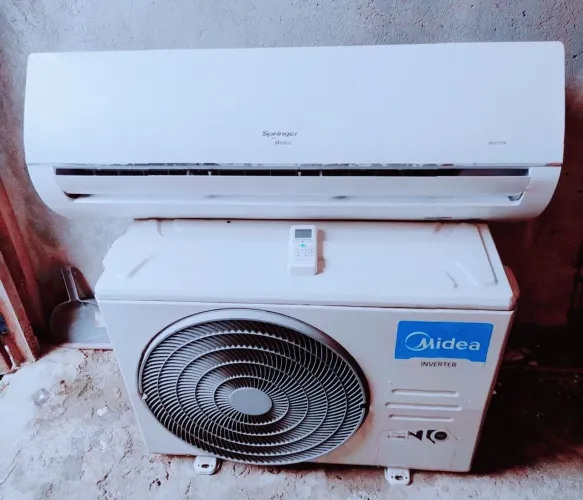 Vendo ar condicionado split 18.000bbtus. Inverter econômico