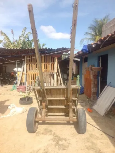 CARROÇA E ARREIOS USADOS