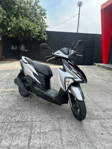 Honda Elite 125 2023 Prata | 9.200 km | Econômica
