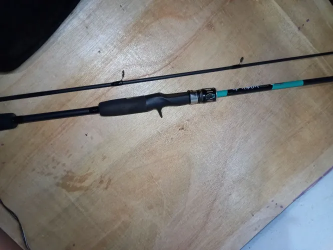 Vara de pesca P/Carretilha 1.80m Agata
