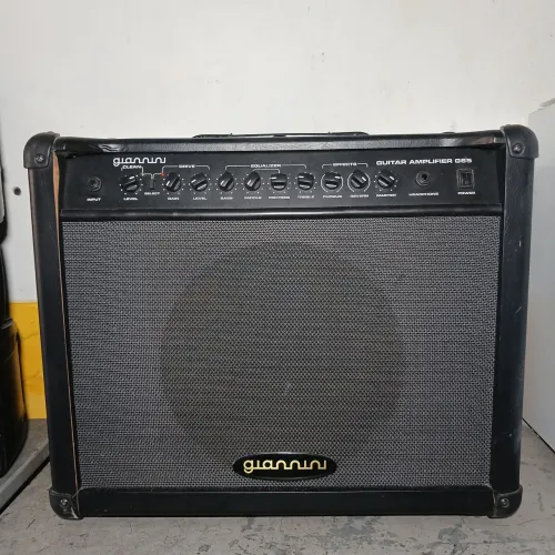 Amplificador de guitarra Giannini 12" 65w