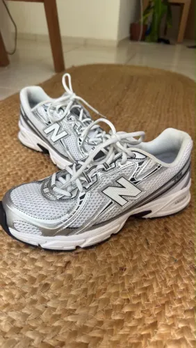 Tênis New Balance 740