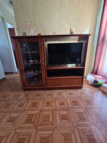 Estante Rack e Cristaleira de Sala em Madeira com Cristaleira (Estado de novo)