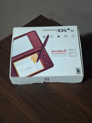 Nintendo DSI XL