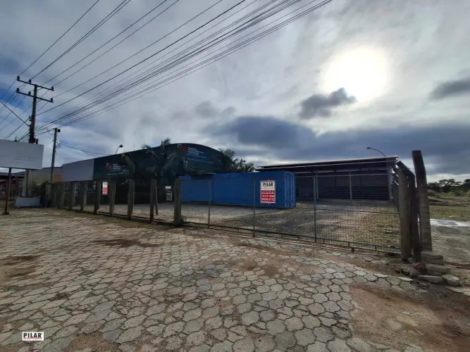 Pavilhão com escritório para locação em Içara