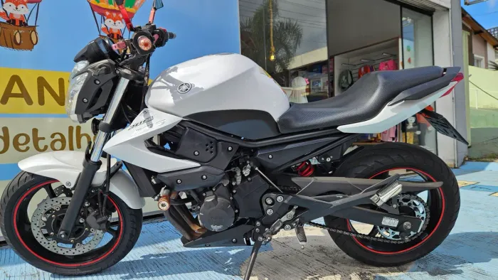 Xj6 N Branco pérola
