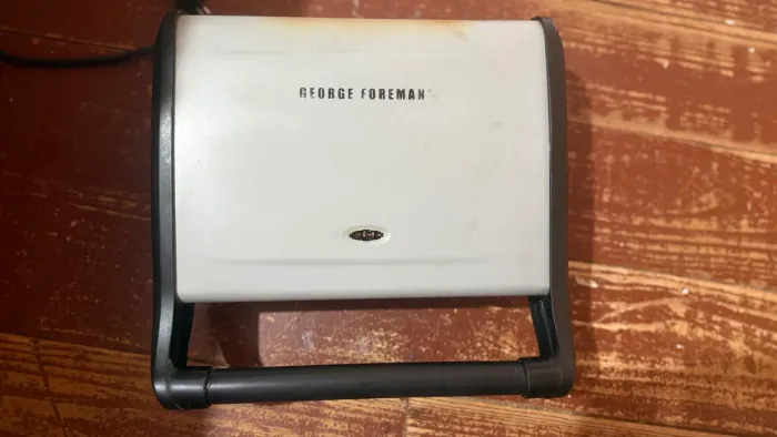 Grelha elétrica George Foreman Grill