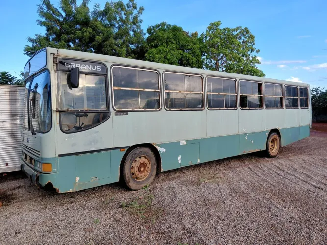 Ônibus MB 1620