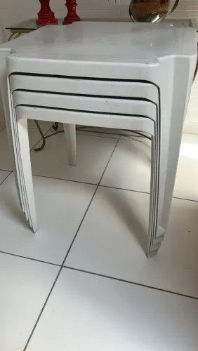 4 Mesas de Plástico