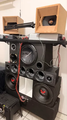 PAREDÃO / SOM AUTOMOTIVO COMPLETO - PROJETO PROFISSIONAL - 4 BATERIAS - TARAMPS HD 8000