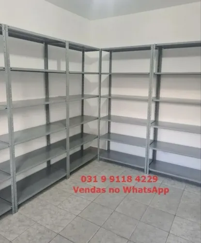Estantes de aço 6 bandejas novas Frete grátis 