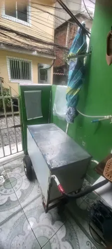 Barraca pronta pra trabalhar 