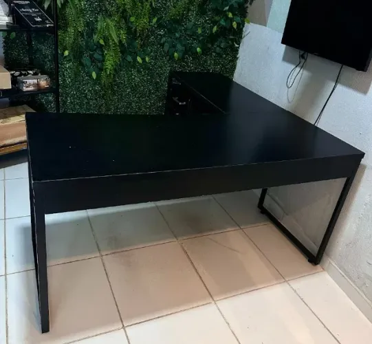 MESA INDUSTRIAL PRETA ESPAÇOSA + GAVETEIRO COM RODINHAS, MEDIDAS NAS FOTOS
