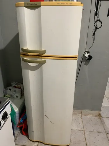 Geladeira á venda 