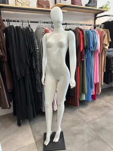 MANEQUIM FEMININO ADULTO 3 UNIDADES 110 CADA UM 