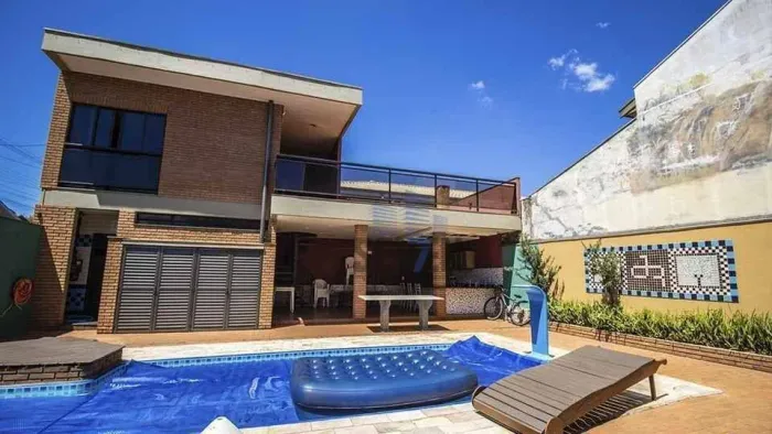 Casa à Venda em Arealva 3 Dormitórios com Piscina, Área Gourmet e Amplo Terreno