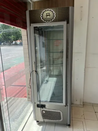 Torteira/vitrine giratória Gelopar 