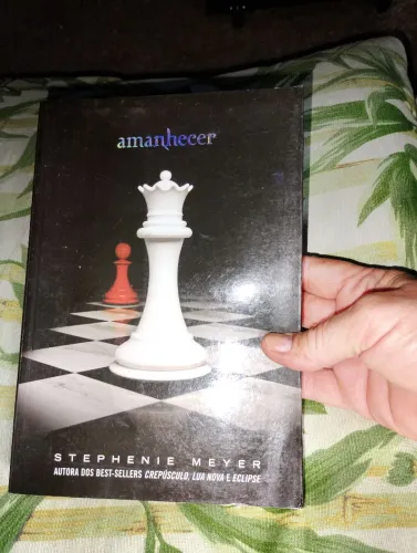 O livro Amanhecer 